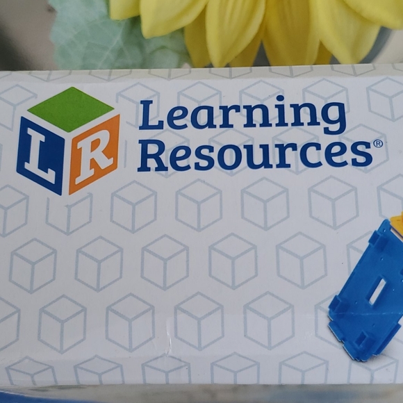 City Engineering & Design Building Set - Picture 6 of 10